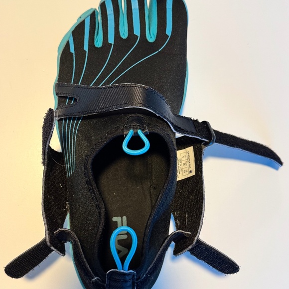 FILA Skeletoes Black + Blue, Women’s 9, Water shoes  5PK001EX-003 - Picture 4 of 14